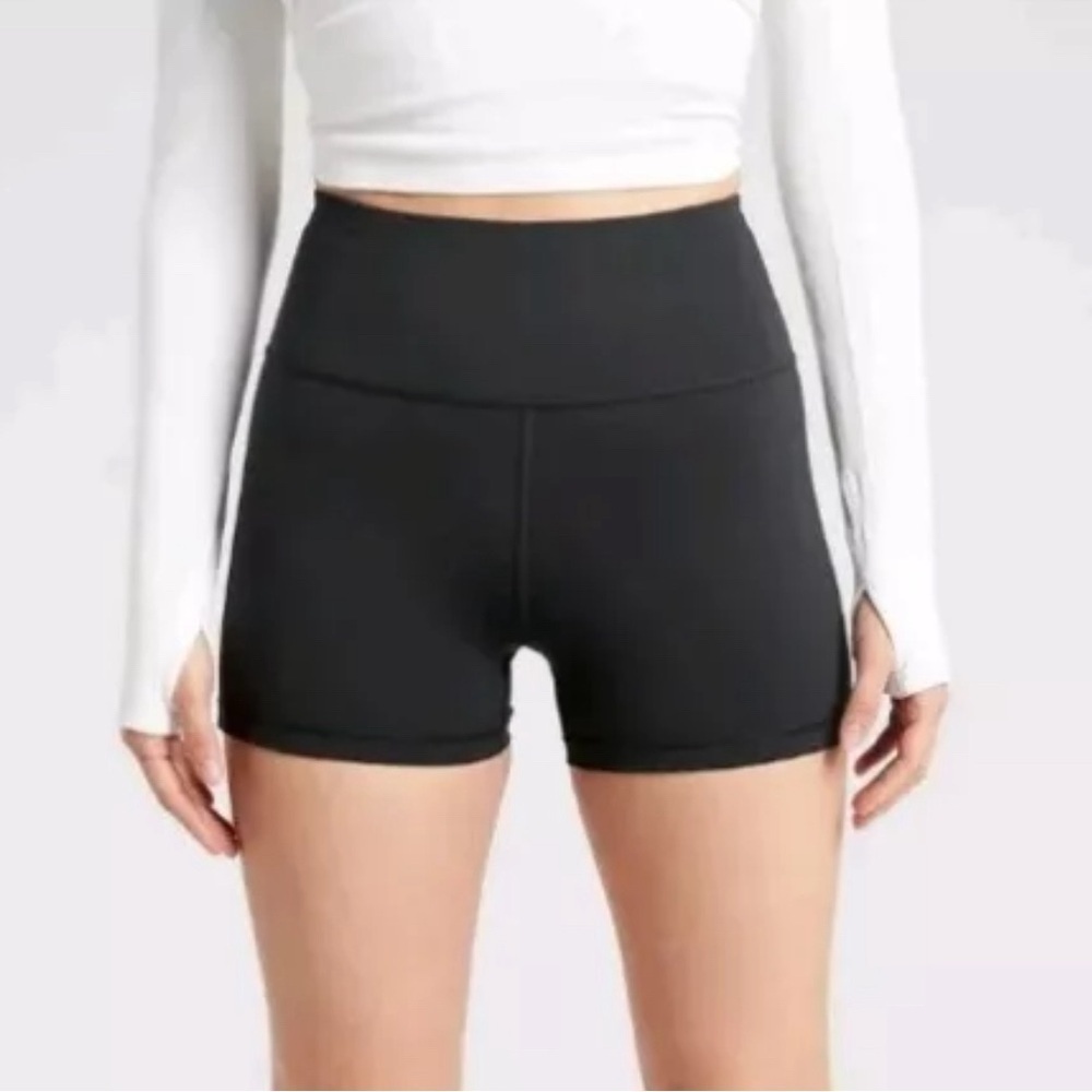 NWT Athleta Ultimate Stash Shortie size XL.